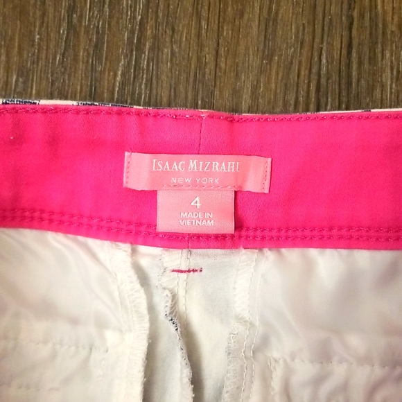 Issac Mizrahi Navy Blue and White Shorts with Pink Inner Band Ladies Size 4 - Picture 2 of 3